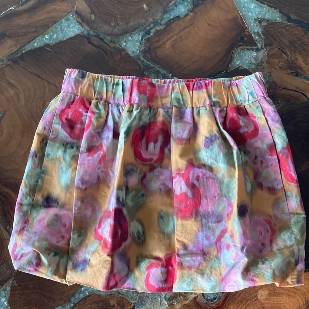Floral mini skirt